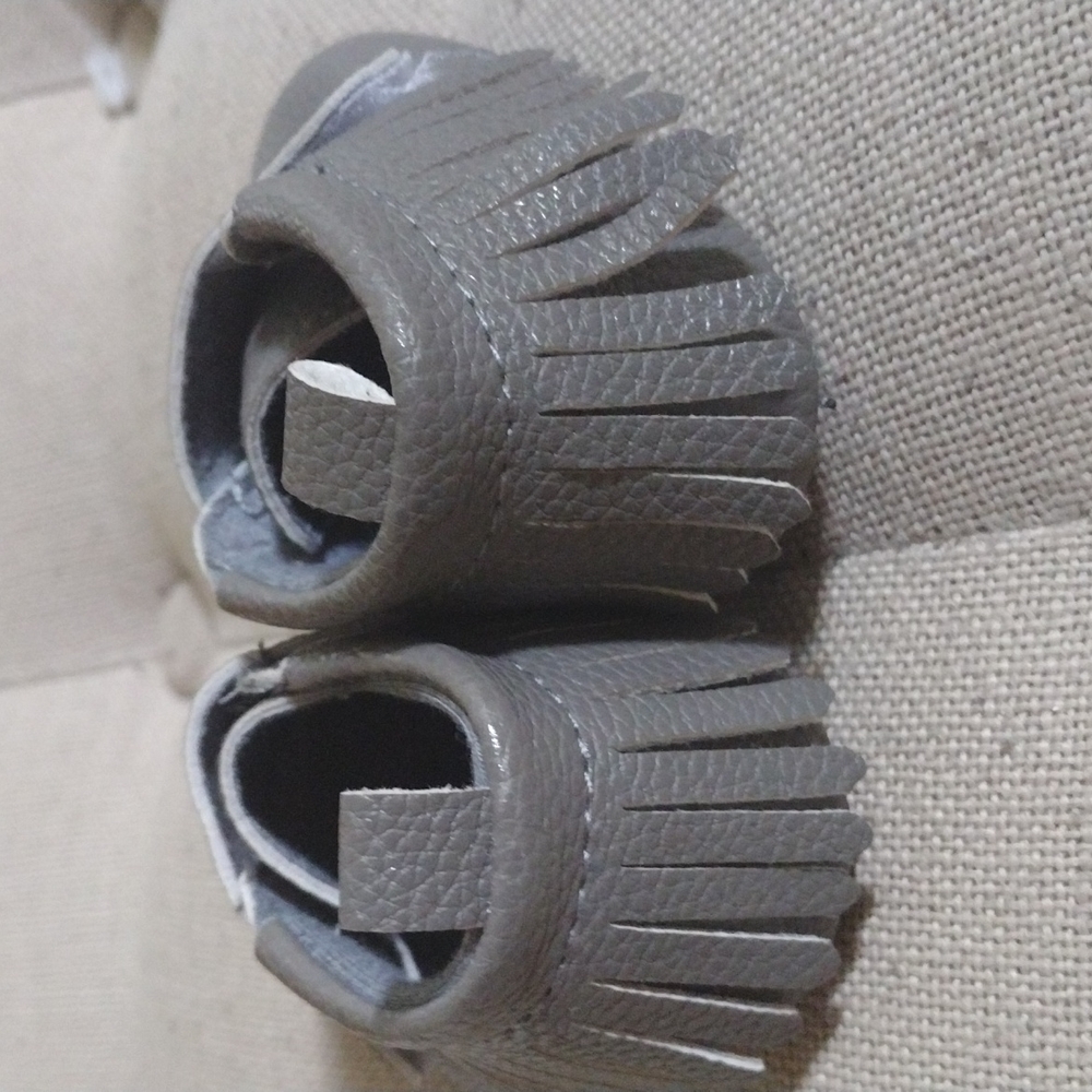 Shoes - Picture 4 of 6
